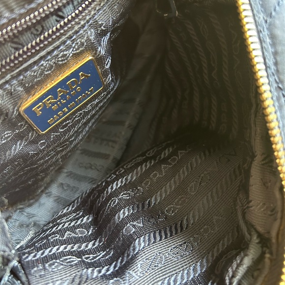 Prada - Picture 9 of 10